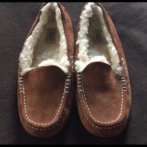 UGG Slippers size 7